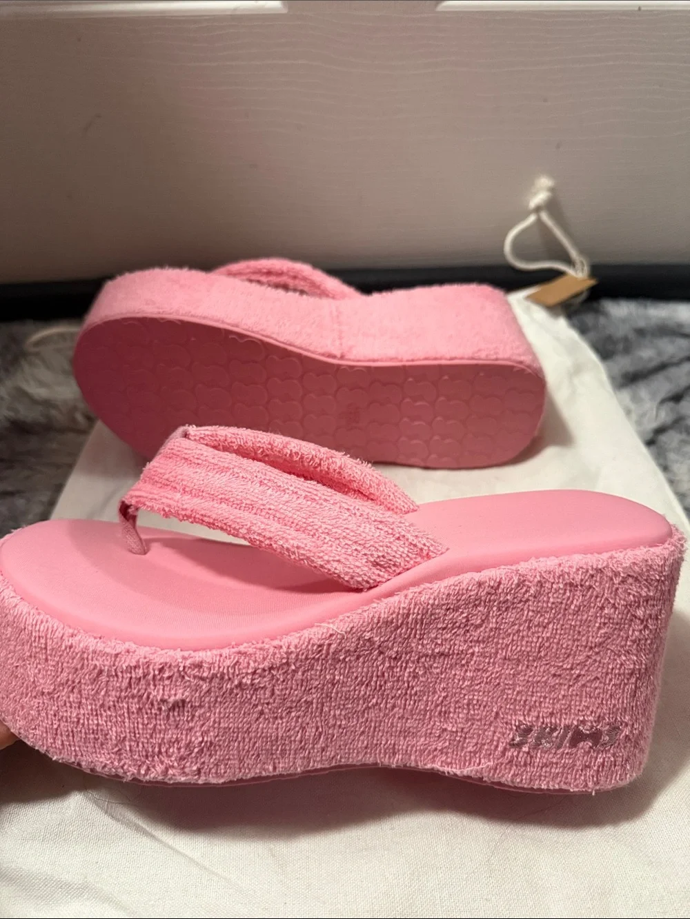 Skims pink slippers